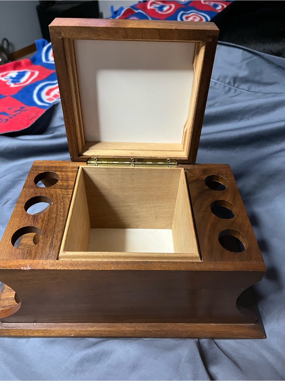 Vintage Walnut pipe holder/humidor